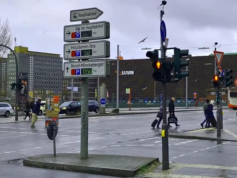 006 Traffic monitoring motor connector